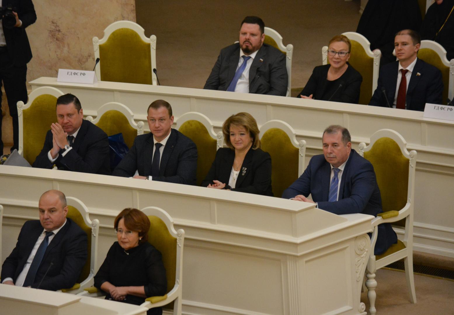 Руководители Контрольно-счетной палаты поздравили депутатов парламента с юбилеем Законодательного Собрания СПб