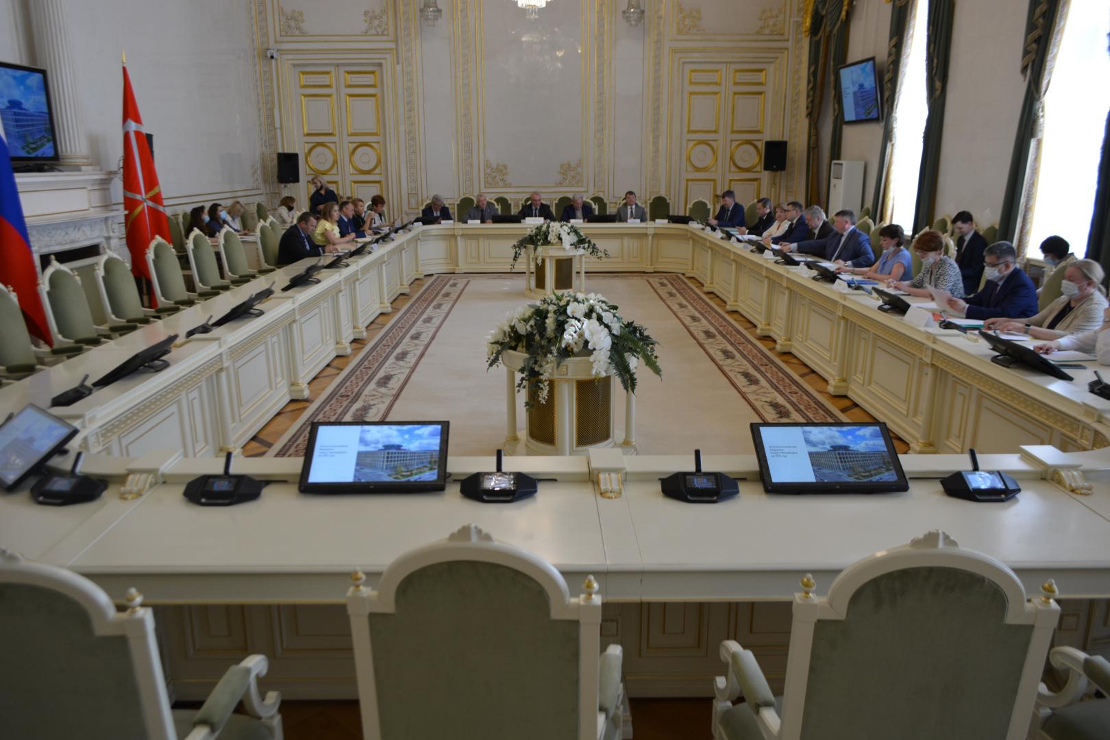 Глава Контрольно-счетной палаты Петербурга представил заключение на отчет об исполнении бюджета города