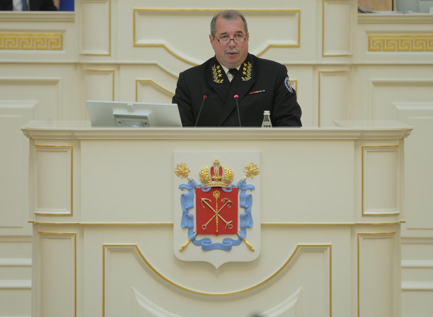 Вадим Лопатников представил депутатам петербургского парламента заключение на проект корректировки бюджета города
