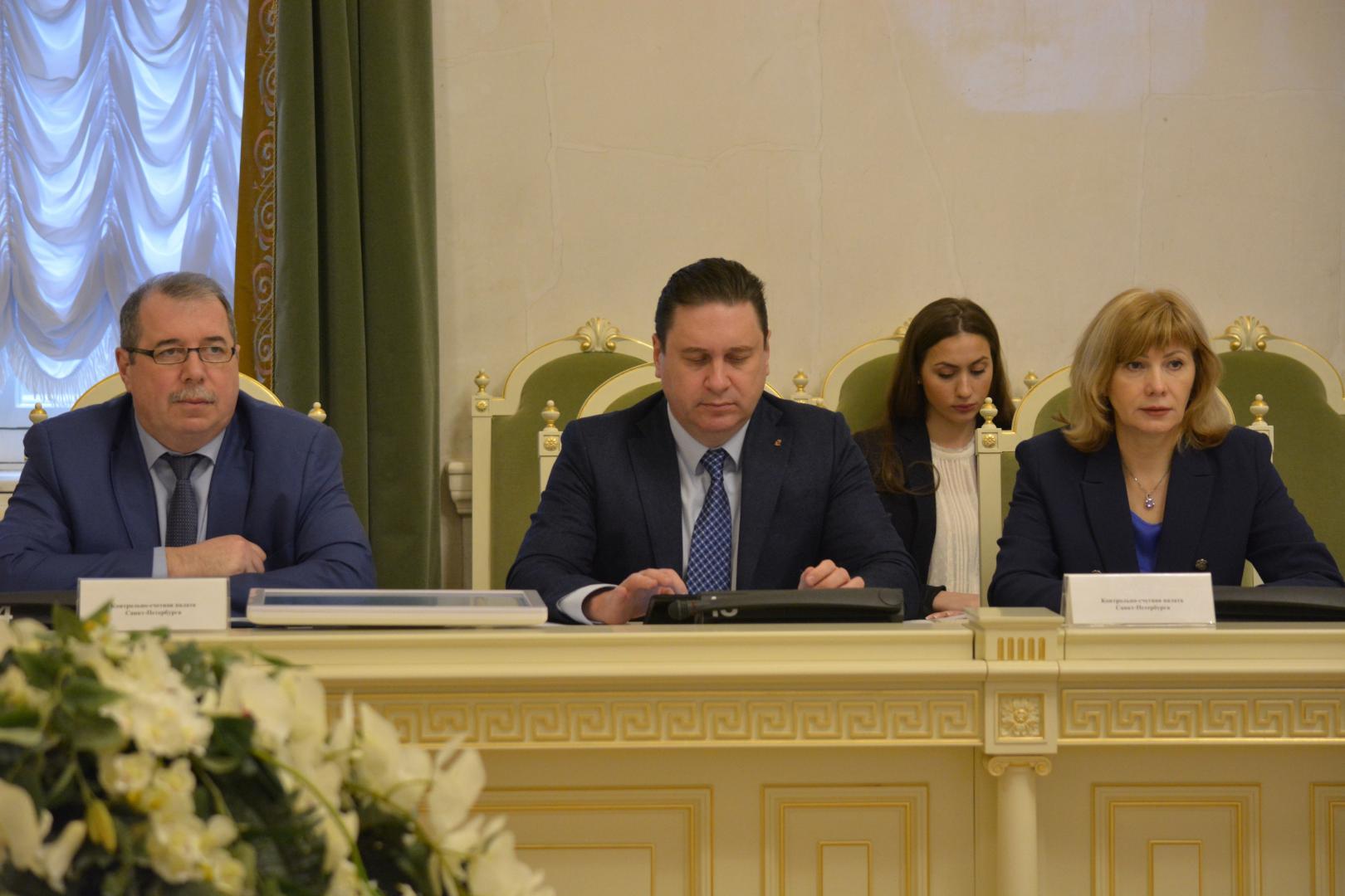 Руководители Контрольно-счетной палаты Санкт-Петербурга представили отчет о контрольном мероприятии в городском парламенте