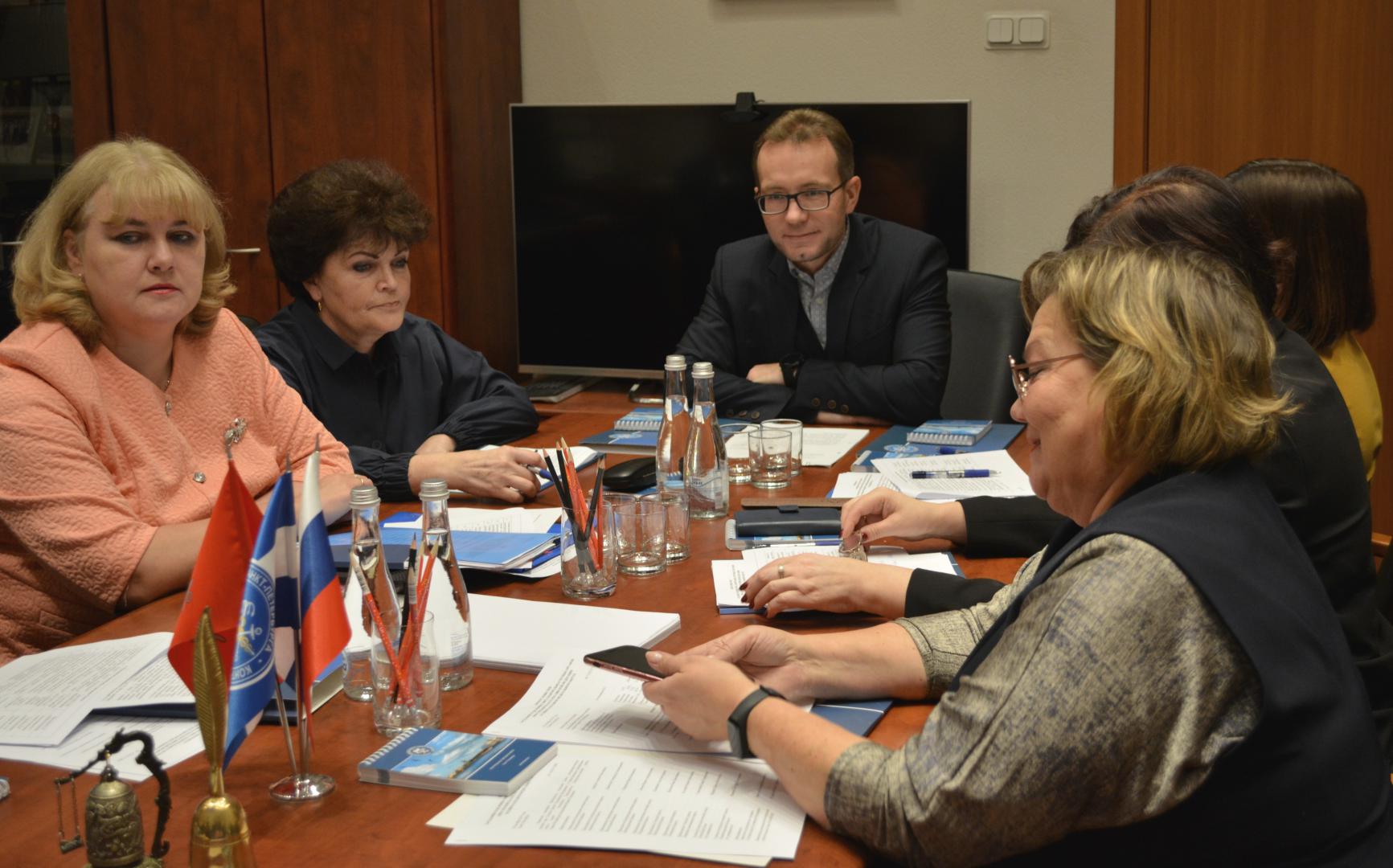 В Петербурге состоялось заседание отделения Совета контрольно-счетных органов при Счетной палате РФ в Северо-Западном федеральном округе