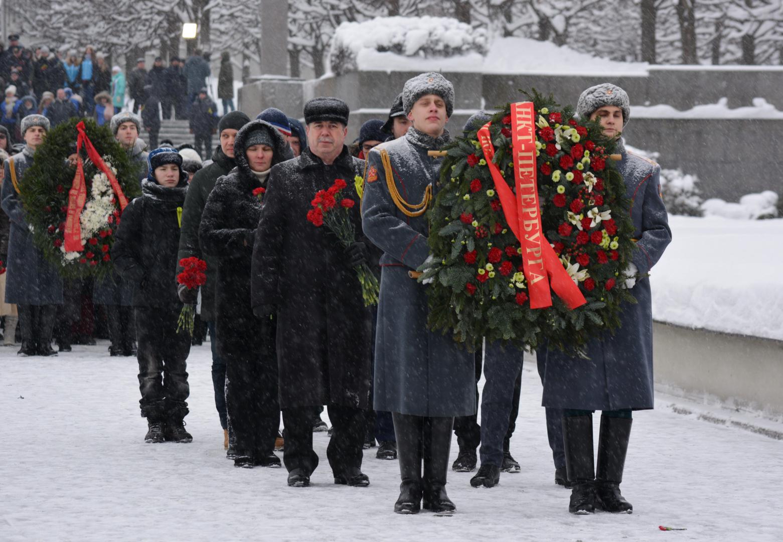 Руководители Контрольно-счетной палаты почтили память ленинградцев-блокадников