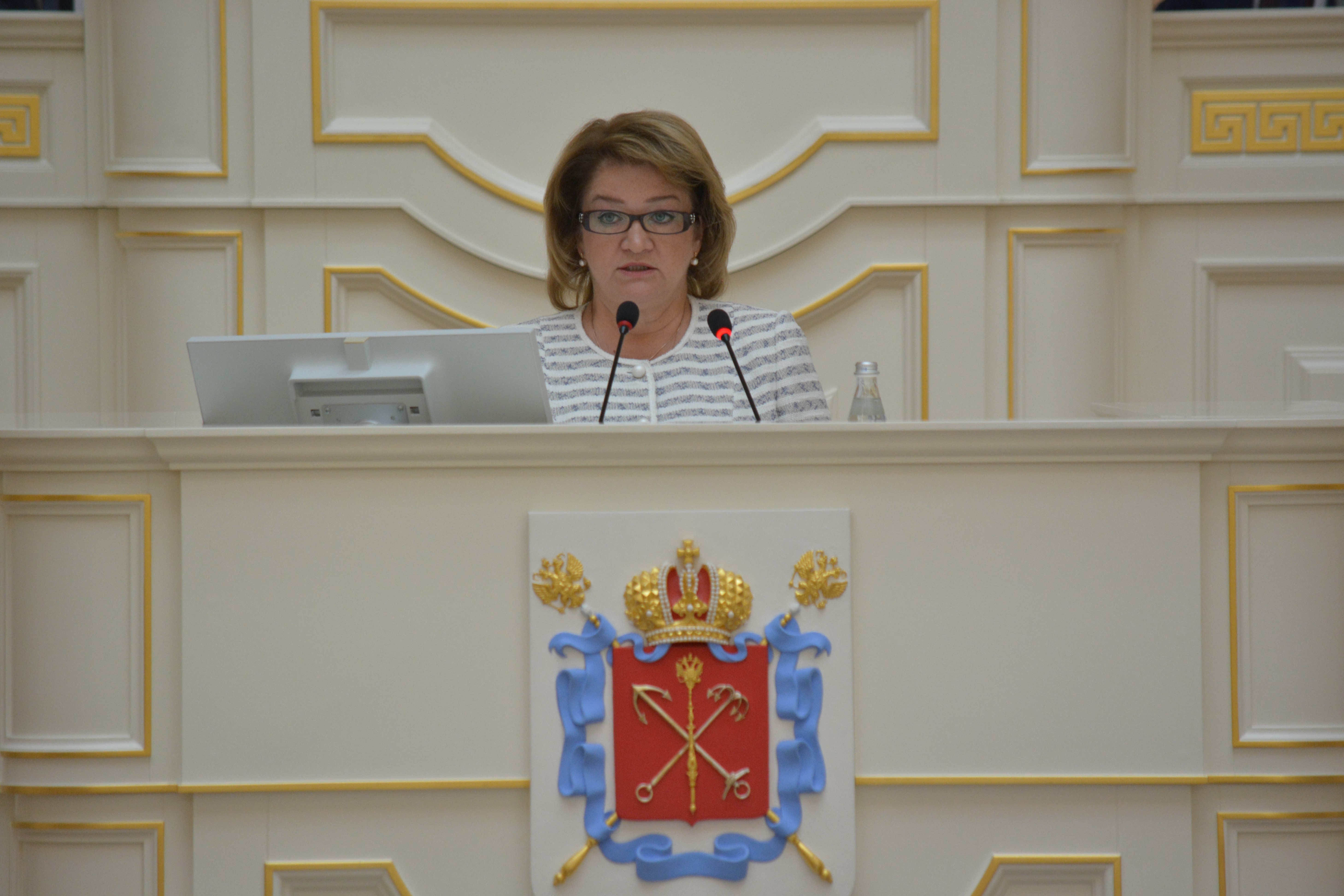 Юлия Русакова представила Заключение КСП на проект Закона «Об исполнении бюджета Санкт-Петербурга за 2019 год»